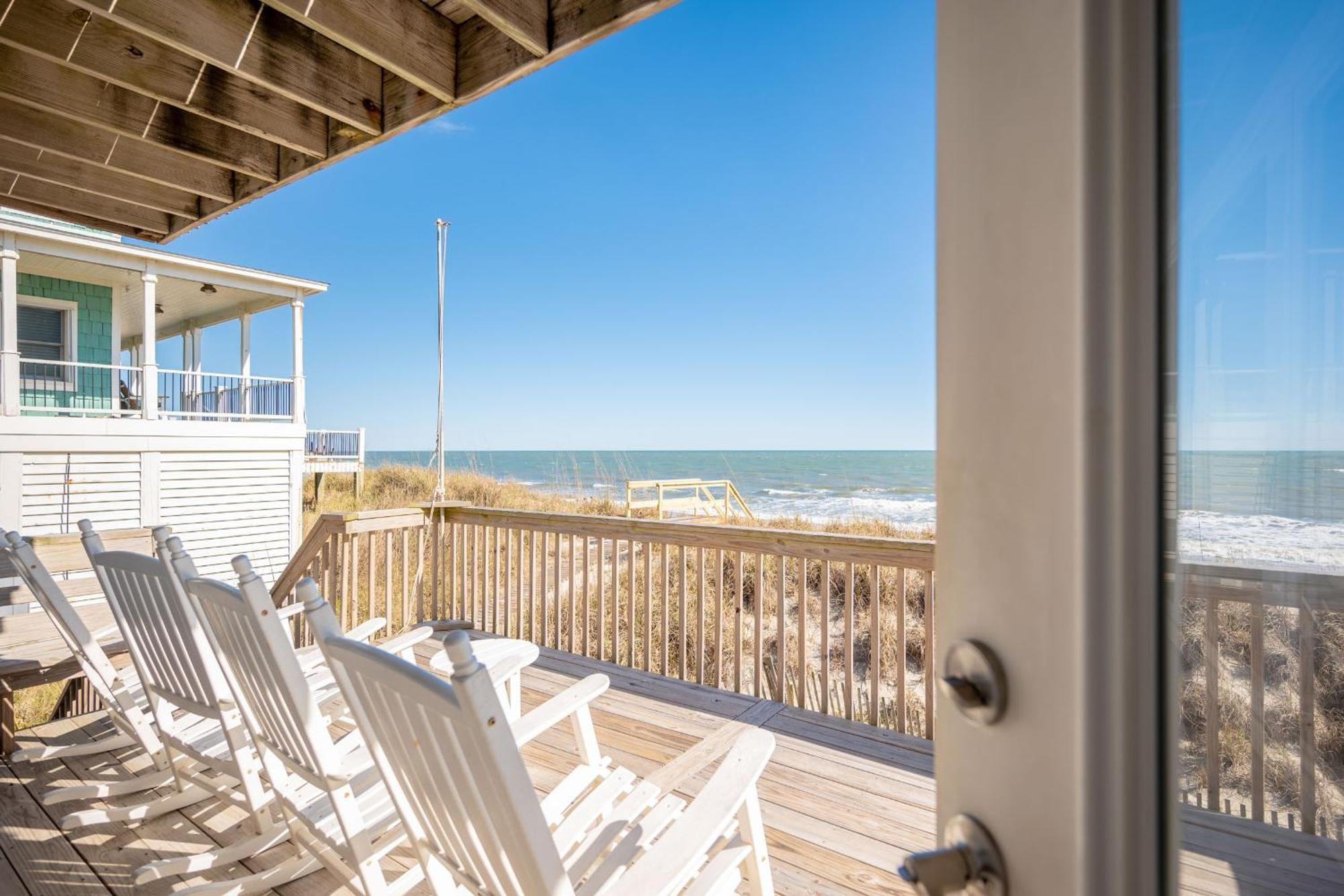 Re-Juvenated Villa Oak Island Exterior photo