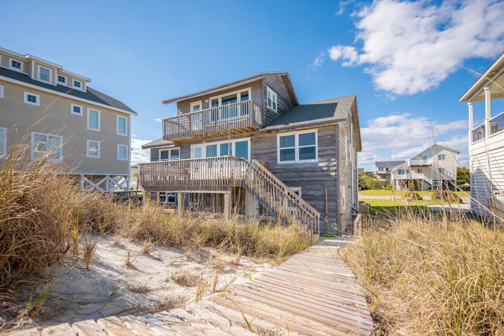Re-Juvenated Villa Oak Island Exterior photo